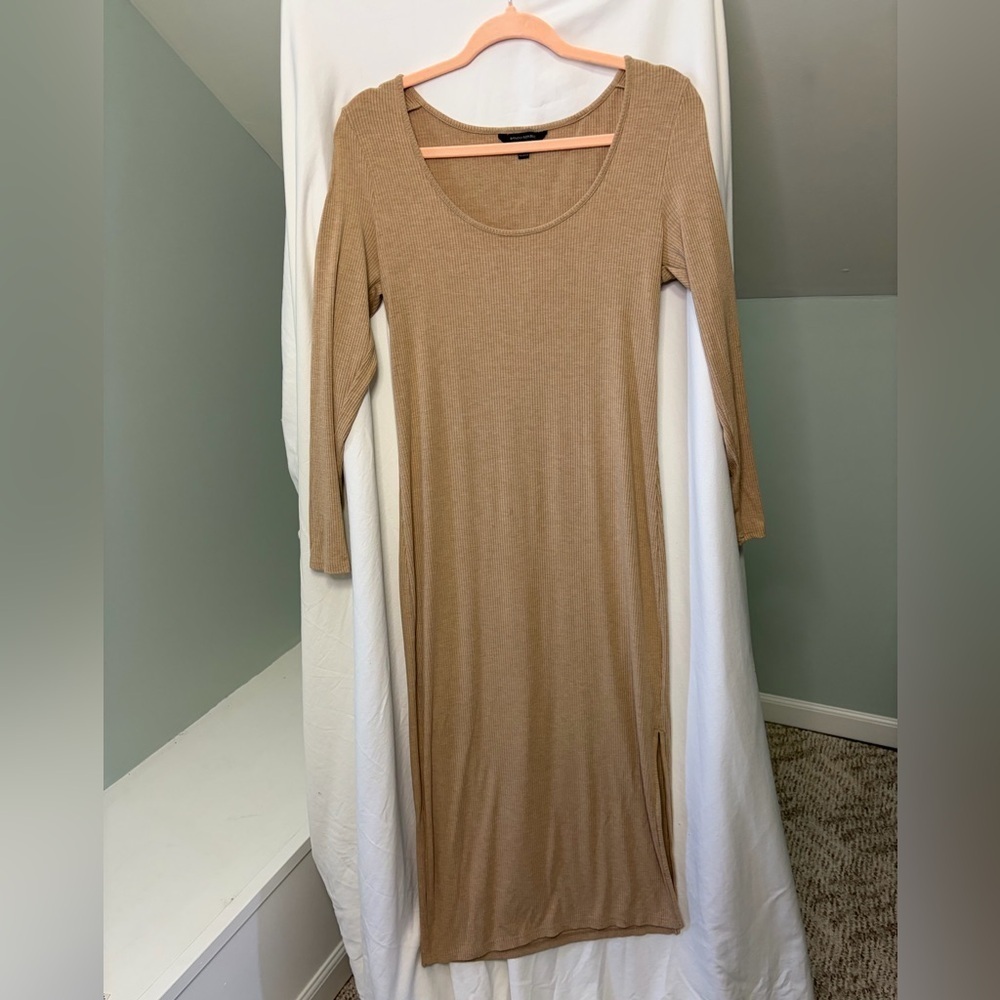 Banana Republic Classic Long Sleeve Tan Dress size small